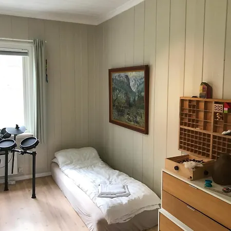I Steinberget, Villa *